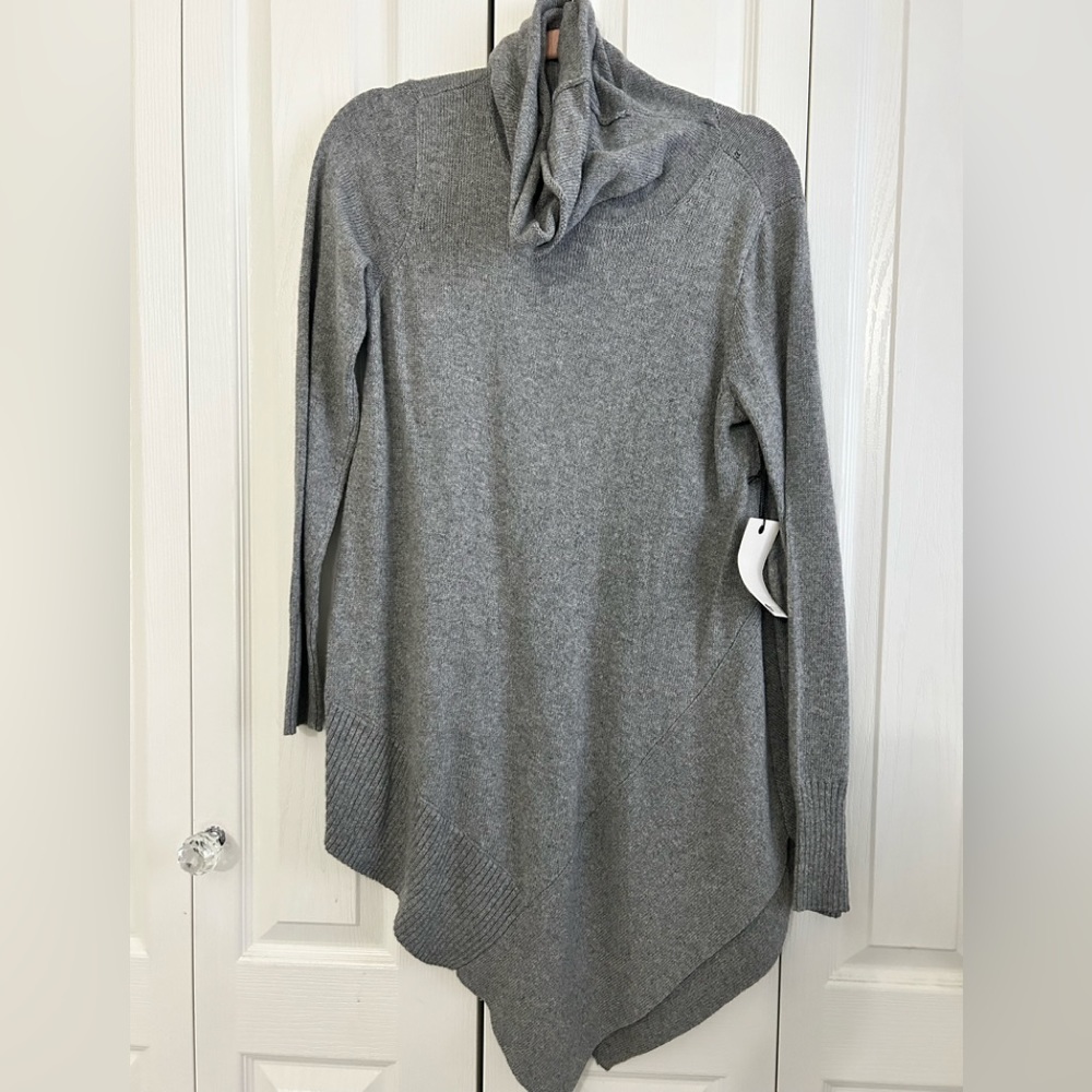NWT STYLUS Grey Asymmetrical Tunic Sweater